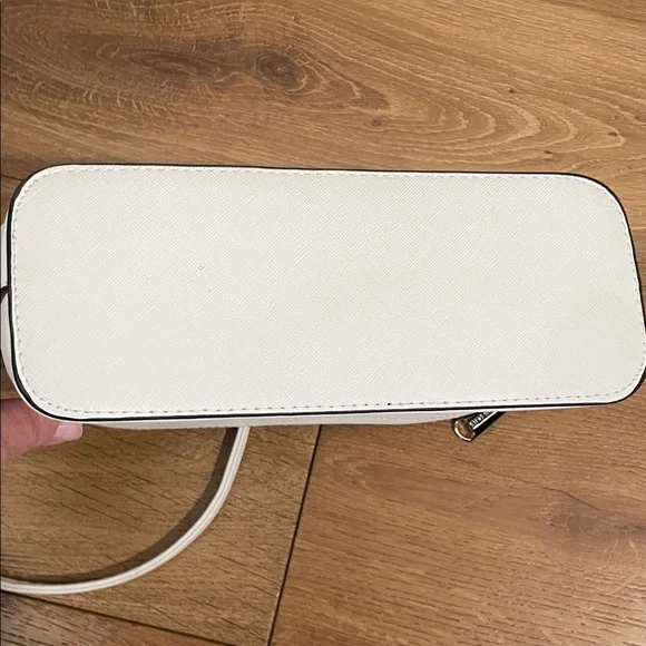 Steve Madden White Crossbody Bag with Silver Chain - Picture 8 of 10